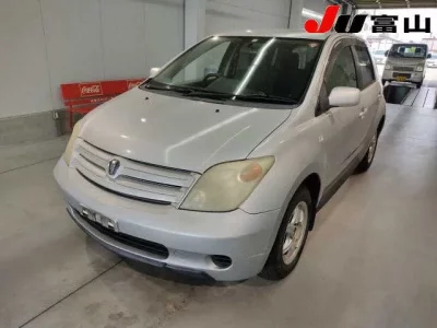 Toyota IST