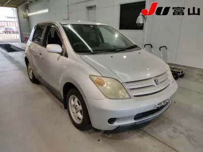 Toyota IST