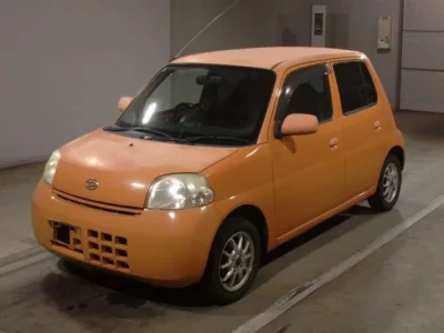 Daihatsu Esse