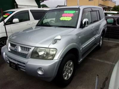 Mitsubishi PAJERO