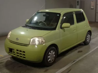 Daihatsu Esse