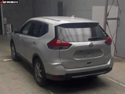 Nissan X-TRAIL