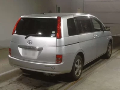 Toyota ISIS