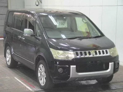 Mitsubishi DELICA D5