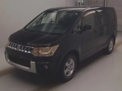 Mitsubishi DELICA D5