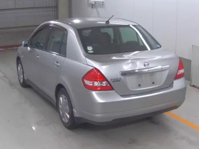 Nissan TIIDA LATIO