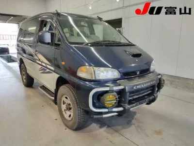 Mitsubishi DELICA