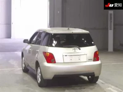 Toyota IST