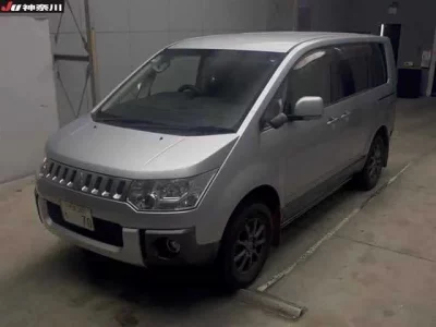 Mitsubishi DELICA D5