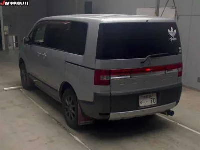 Mitsubishi DELICA D5