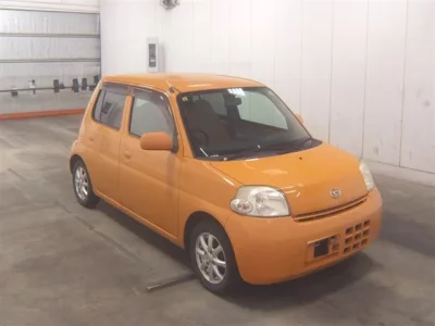 Daihatsu Esse