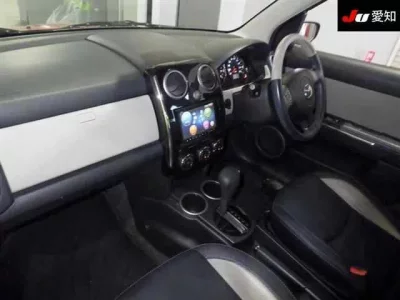 Mazda VERISA