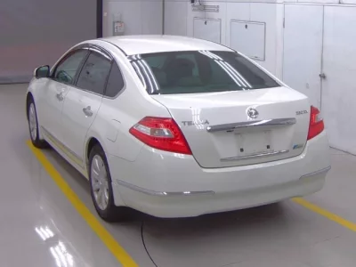 Nissan TEANA