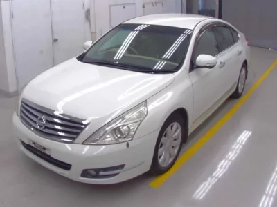 Nissan TEANA