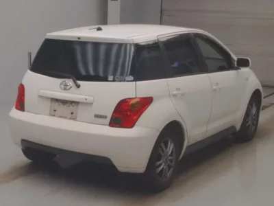 Toyota IST