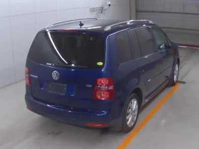 Volkswagen GOLF TOURAN