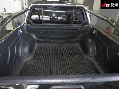Mitsubishi TRITON