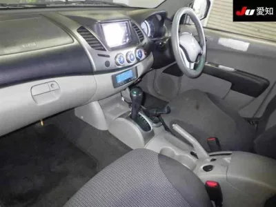 Mitsubishi TRITON