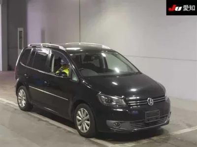 Volkswagen GOLF TOURAN