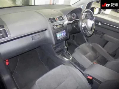 Volkswagen GOLF TOURAN