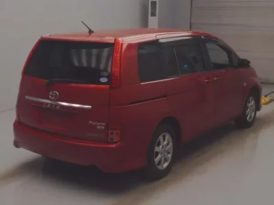 Toyota ISIS
