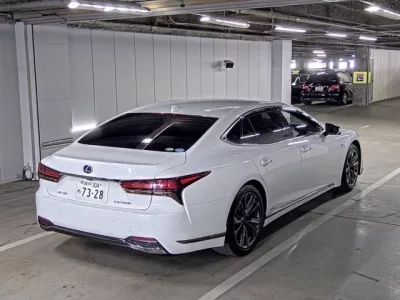 Lexus LS