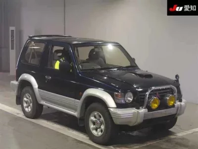 Mitsubishi PAJERO