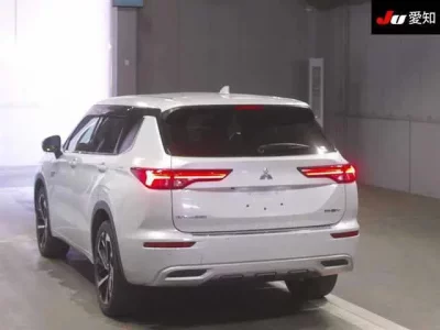 Mitsubishi OUTLANDER PHEV
