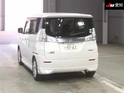 Mitsubishi DELICA D2