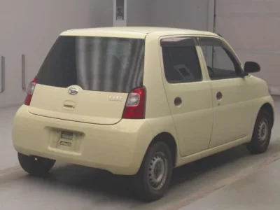 Daihatsu Esse