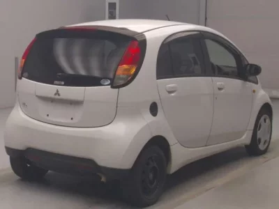 Mitsubishi I