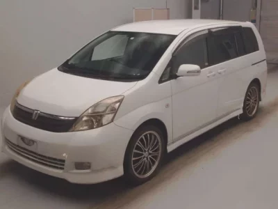 Toyota ISIS
