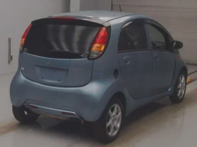 Mitsubishi I