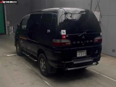 Mitsubishi DELICA