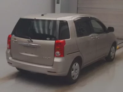 Toyota RAUM