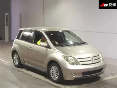 Toyota IST