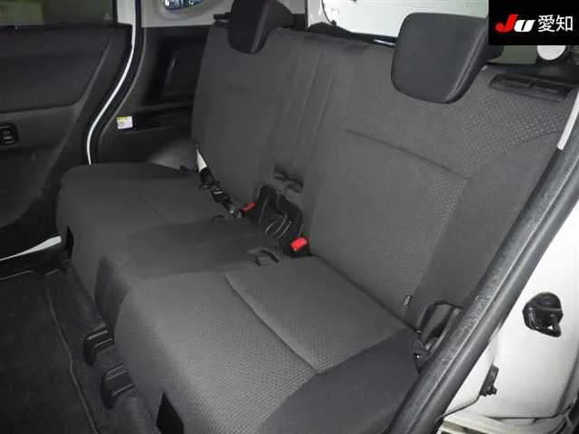 Mitsubishi DELICA D2