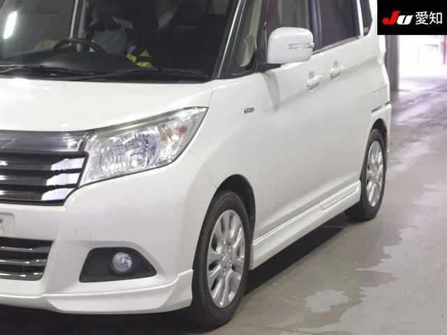 Mitsubishi DELICA D2