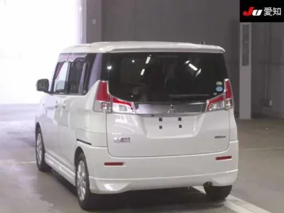 Mitsubishi DELICA D2
