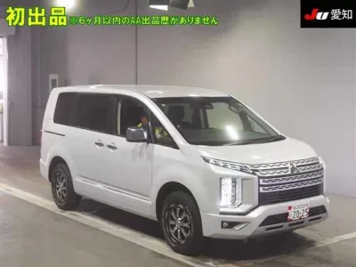 Mitsubishi DELICA D5