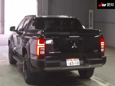Mitsubishi TRITON