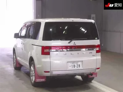 Mitsubishi DELICA D5