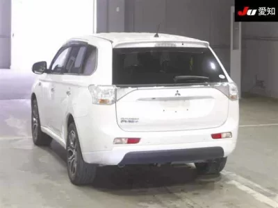 Mitsubishi OUTLANDER PHEV