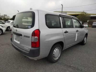 Toyota SUCCEED
