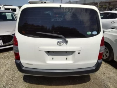 Toyota SUCCEED