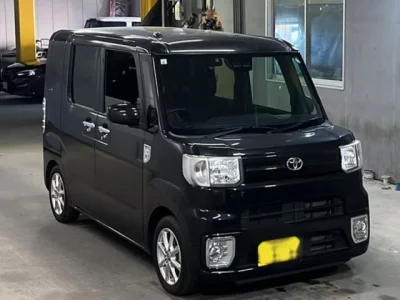 Toyota PIXIS MEGA