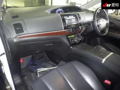 Toyota ESTIMA HYBRID
