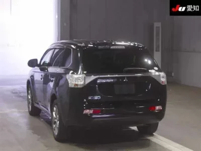 Mitsubishi OUTLANDER PHEV
