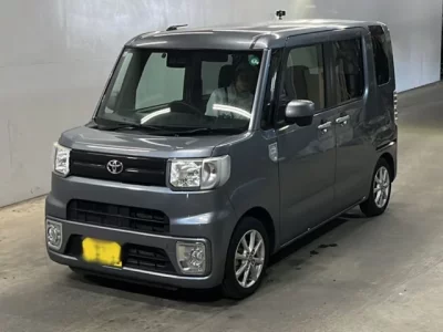 Toyota PIXIS MEGA