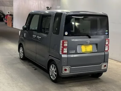 Toyota PIXIS MEGA